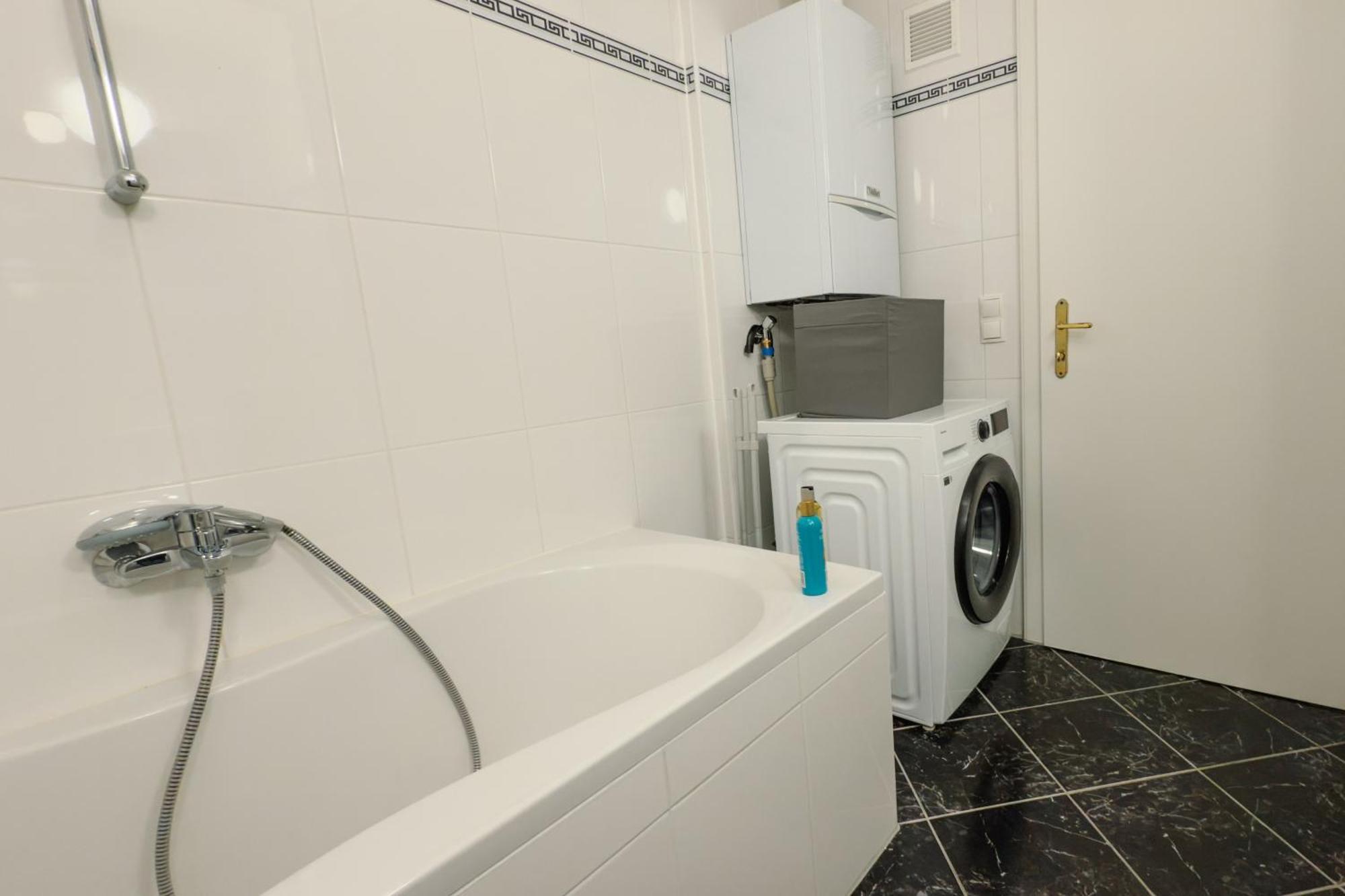 110Qm, 4 Bedrooms, Near Schoenbrunn - Axara Housing Osw 33 Вена Экстерьер фото